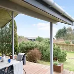 Beautiful In With 3 Bedrooms *