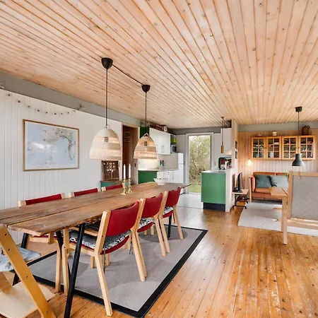 Semesterbostad Beautiful In With 3 Bedrooms Knebel